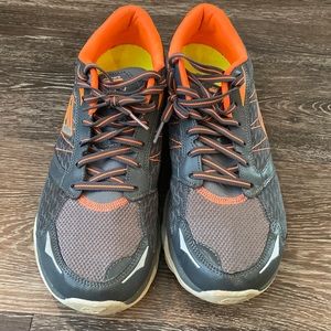 Sketchers Go Run Ultra